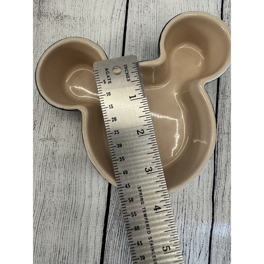 Set Of 2 Le Creuset Disney Mickey Mouse Stoneware Ramekins Black & Red 7.5oz - Picture 12 of 13